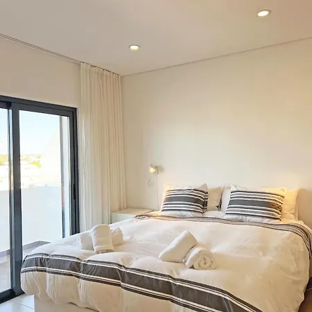 Solaris Exclusive By Junto Ao Mar